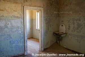 Kolmanskuppe Ghost Town - Namibia