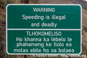 Route du parc Ts'Ehlanyane au défilé de Mafika Lisiu - Lesotho