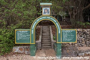 Gombe Stream National Park - Lake Tanganyika - Tanzania