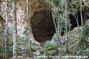 Rio Frio Cave - Mountain Pine Ridge Forest Reserve - Belize