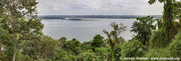 Lago Petén Itzá - Guatemala