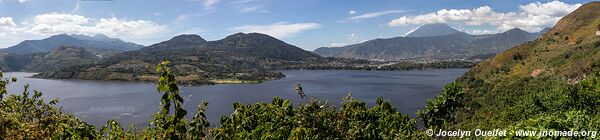 Lago de Amatitlán - Guatemala