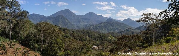 Parque Nacional Cerro Azul Meámbar - Honduras