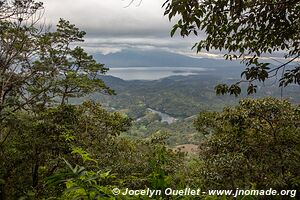 Parque Nacional Cerro Azul Meámbar - Honduras