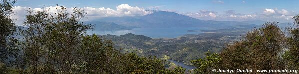 Parque Nacional Cerro Azul Meámbar - Honduras