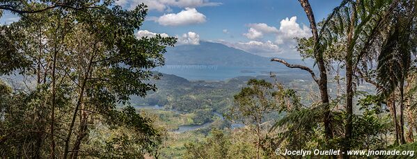 Parque Nacional Cerro Azul Meámbar - Honduras