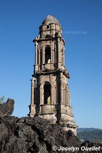 Templo San Juan Parangaricutiro - Volcán Paricutín - Michoacán - Mexique