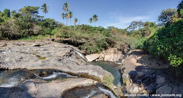 Salto de Malacatiupan - El Salvador