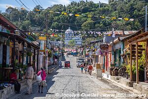 Concepción de Ataco - Ruta de las Flores - El Salvador