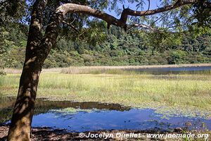 Laguna Verde - Ruta de las Flores - El Salvador