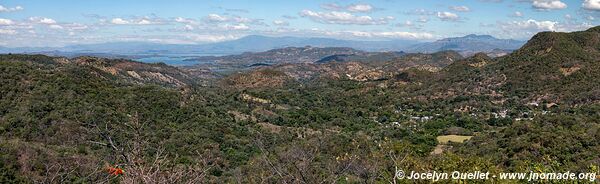 Bosque de Cinquera - El Salvador