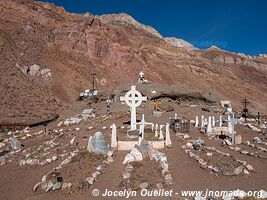 Road from Uspallata to Chile - Argentina