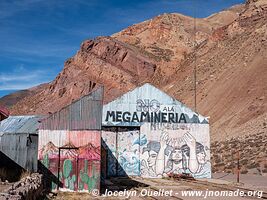 Road from Uspallata to Chile - Argentina