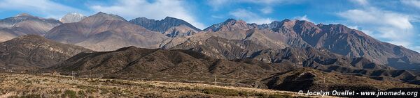 Route de Tupungato à Potrerillos - Argentine