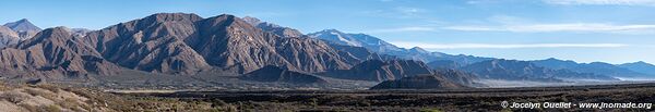 Camino de Los Colorados - Argentina