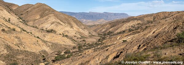 Pinos Sur-Camacho-La Huera-Huayllajara-Copacabana Trail - Bolivia