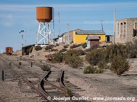 Trail along Arica-La Paz railway - Chile