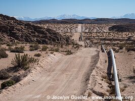 Trail along Arica-La Paz railway - Chile