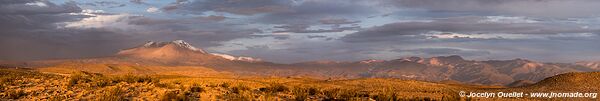 Trail along Arica-La Paz railway - Chile