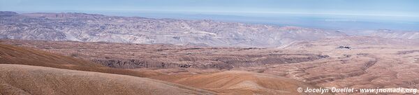 Trail along Arica-La Paz railway - Chile