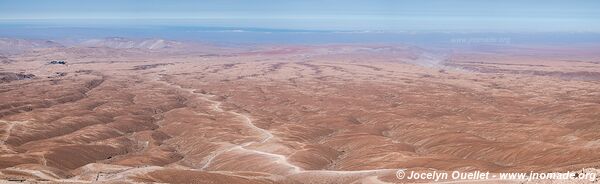 Trail along Arica-La Paz railway - Chile