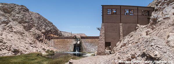 Santa Fe Dam - Chile