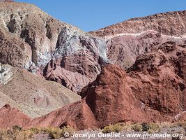 Valle del Arco Iris - Chili