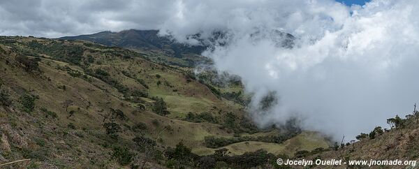 Route de Santa Isabel à Zaruma - Équateur