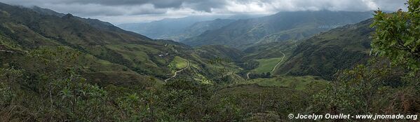 Route de Santa Isabel à Zaruma - Équateur