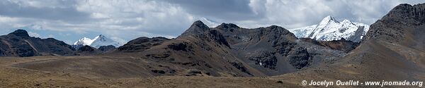 Road from San Mateo de Huanchor to Tanta - Nor Yauyos-Cochas Landscape Reserve - Peru