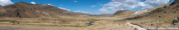 Road from San Mateo de Huanchor to Tanta - Nor Yauyos-Cochas Landscape Reserve - Peru