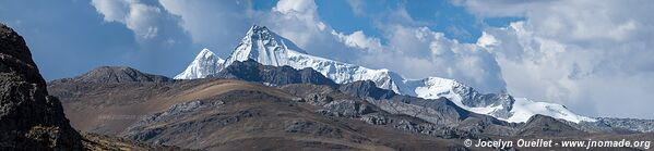 Road from San Mateo de Huanchor to Tanta - Nor Yauyos-Cochas Landscape Reserve - Peru