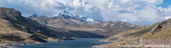 Road from San Mateo de Huanchor to Tanta - Nor Yauyos-Cochas Landscape Reserve - Peru