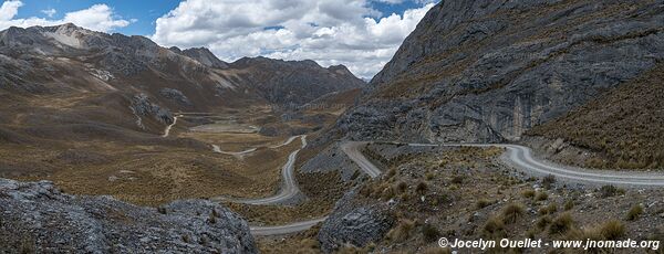 Road from Tanta to Vilca - Nor Yauyos-Cochas Landscape Reserve - Peru