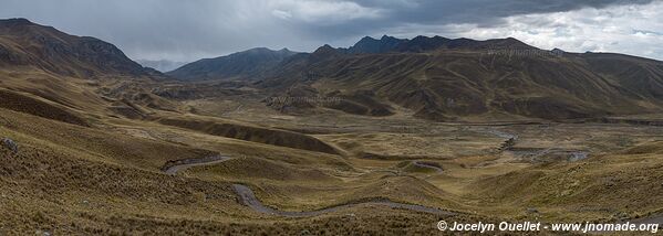 Road from Tanta to Vilca - Nor Yauyos-Cochas Landscape Reserve - Peru