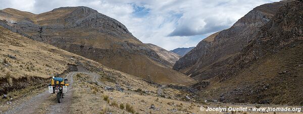 Road from Tanta to Vilca - Nor Yauyos-Cochas Landscape Reserve - Peru