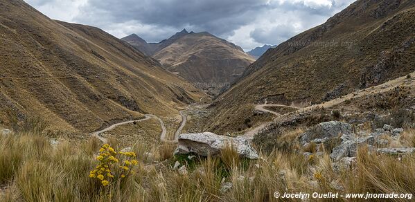 Road from Tanta to Vilca - Nor Yauyos-Cochas Landscape Reserve - Peru