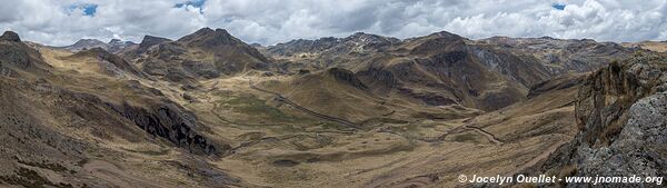 Route de Huancaya à Huancavelica - Pérou