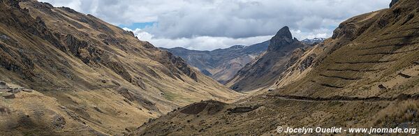 Road from Huancaya to Huancavelica - Peru