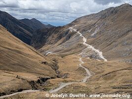 Piste de Santiago de Chuco à Pampas (zone minière) - Pérou