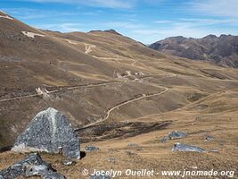 Piste de Santiago de Chuco à Pampas (zone minière) - Pérou