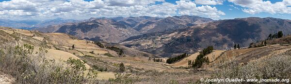 Road from Cajamarca to Cajabamba - Peru