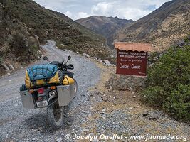 Route de Huancaya à Huancavelica - Réserve paysagère Nor Yauyos-Cochas - Pérou