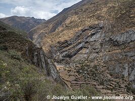 Route de Huancaya à Huancavelica - Réserve paysagère Nor Yauyos-Cochas - Pérou