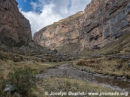 Route de Huancaya à Huancavelica - Pérou