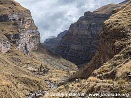 Road from Huancaya to Huancavelica - Peru