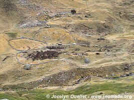 Road from Huancaya to Huancavelica - Peru