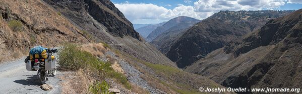 Piste de Pampas à la rivière Tablachaca - Pérou